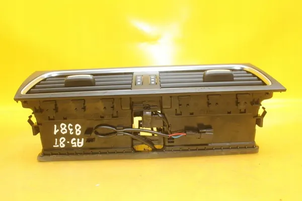 Grade de ventilação central Audi A5 8T image 6