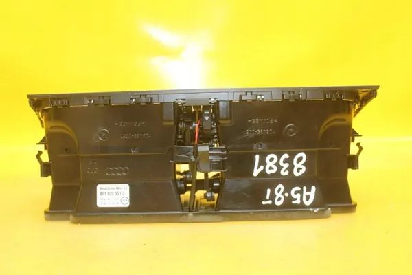 Grade de ventilação central Audi A5 8T image 7