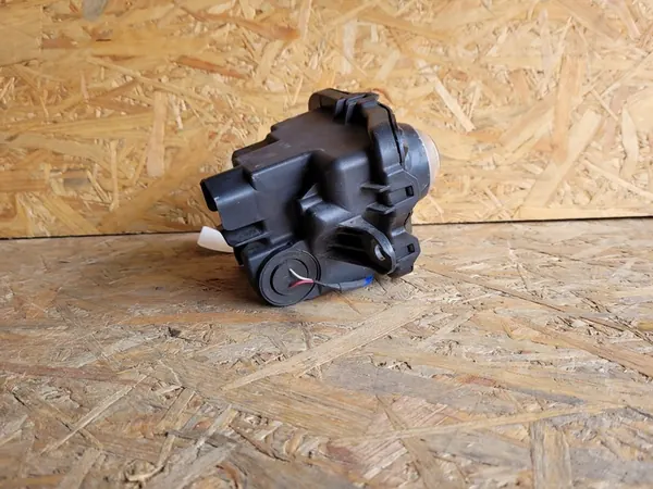 FARO Direito LEXUS IS 300h Original image 4