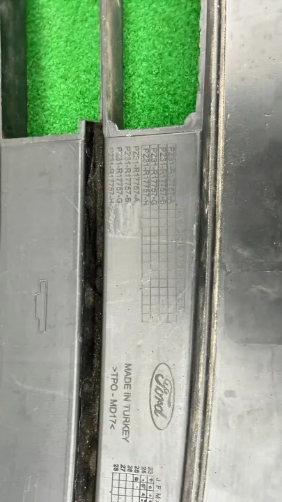 Ford OE PZ31-R17757-A Framstötskåpsspoiler image 4