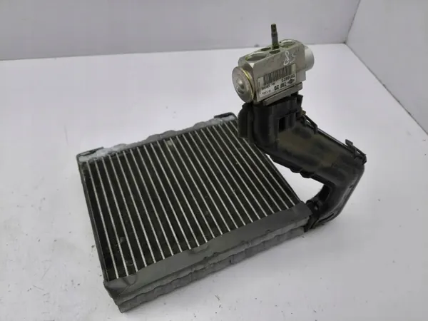 Volvo V70 2008 Lämmitysydin Ilmastointi OEM AMD126613 image 2