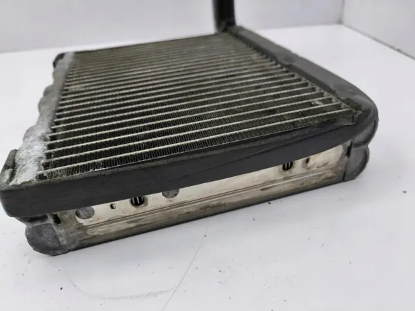 Volvo V70 2008 Lämmitysydin Ilmastointi OEM AMD126613 image 5
