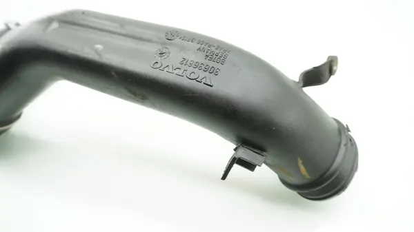 VOLVO V70 III 3.0 T6 Luftschlauch 30636612 image 3