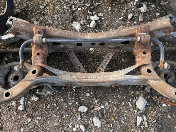 Mazda 3 III BM Taka-Akselin Jousitusvarsi OEM image 3