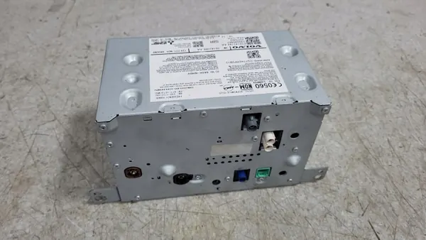 Volvo S60 III Radio Navigatielezer OEM 32141144 image 3