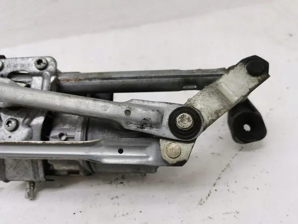 Etupyyhkijän mekanismi Skoda Octavia II image 2