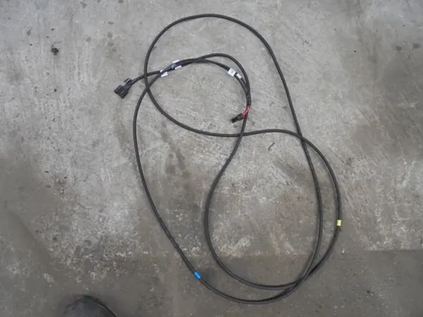 Mercedes W164 Fiber Optic Cable OEM 1648200304 image 2