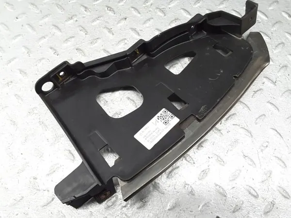 Cadillac ATS Asbakframe OEM 23147278 - Gebruikt image 2