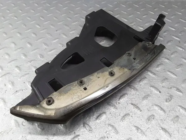 Cadillac ATS Asbakframe OEM 23147278 - Gebruikt image 4