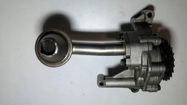 Öljypumpun pyörä VW Audi 1.9/2.0 TDI OEM 038115121A image 9