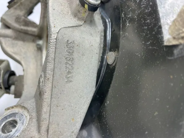 Dodge Charger takapyörän navan OEM 3301822434 image 3