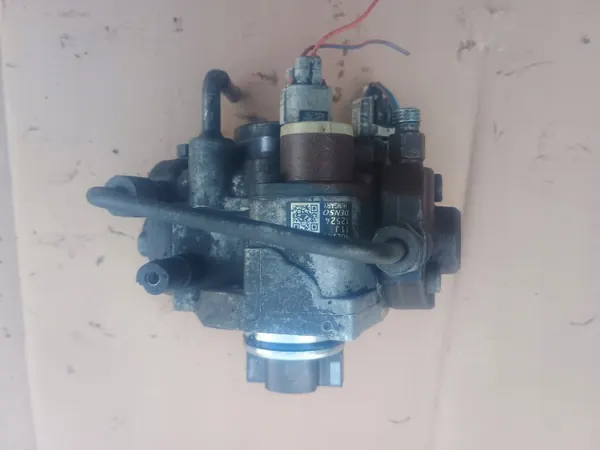 OEM 22100-0R011 inspuitpomp voor Toyota Auris I image 2