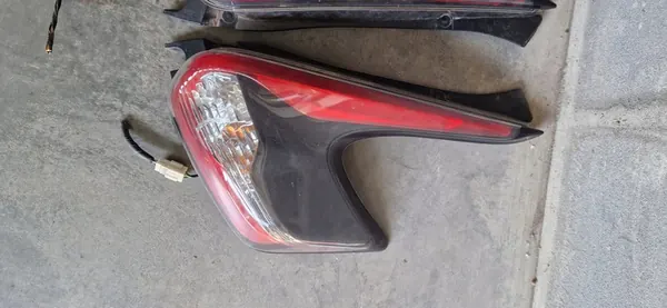 Lámpara trasera derecha Nissan Juke F15 image 3