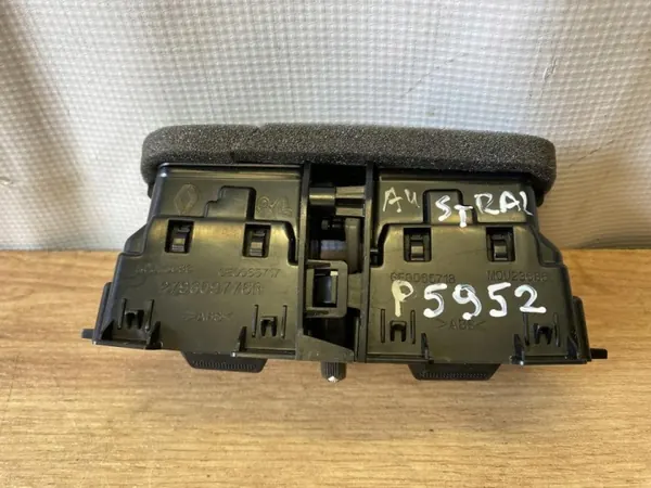 OEM 279609776R Bakre luftmunstycke Renault Austral 2024 image 3