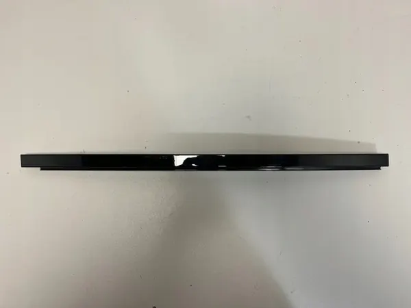 Bakrutslist vänster sida OEM 7429391 BMW X5 G05 image 2
