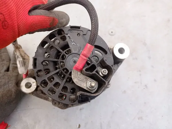 Vaihtovirtageneraattori Fiat Doblo II 2.0 MJet OEM 52003506 image 4