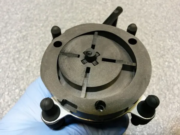 Audi Zentralverriegelungspumpe OEM 8D0862257C - Gebraucht image 8