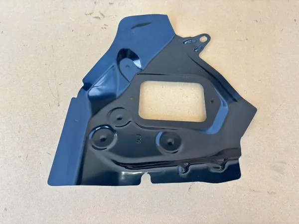 Para-lama inferior esquerdo traseiro Mazda 3 OEM B4YC-71-40X image 5