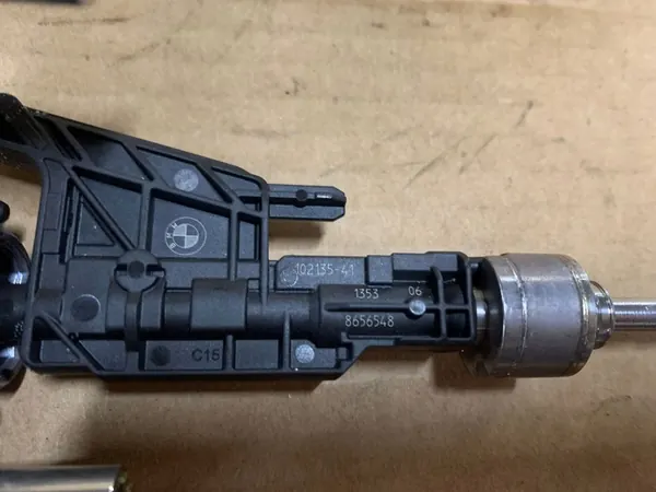 2019 BMW X5 G05 Injektor 8656548 image 4