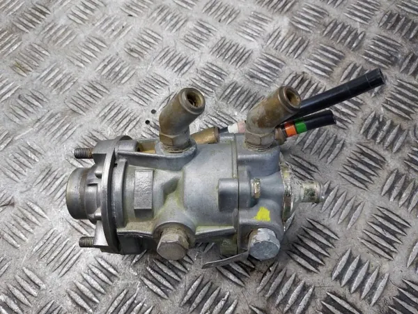 DAF pääjarruventtiili OEM 1187327 ACU9197 KY1767/8 image 2