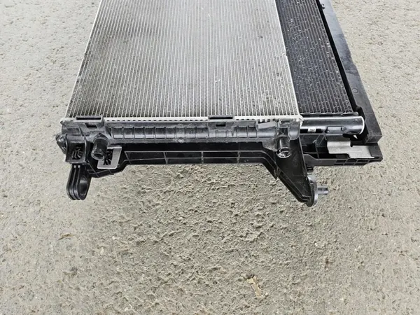 Conjunto de radiadores Audi E-Tron 50 55 OEM 4KE image 6