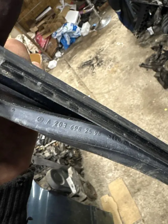 Daklijst OEM A2036982598 voor Mercedes W203 image 6