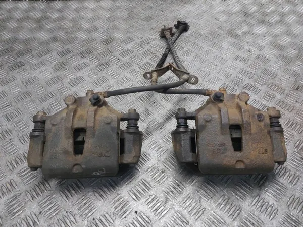 Bremsscheiben & Bremszangen Vorne OEM 654645 Gebraucht image 7