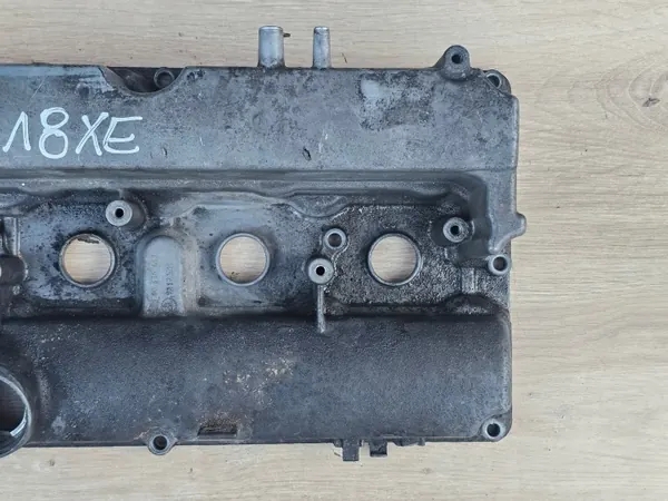 Couvercle de Soupape Opel pour Moteur 1.8 Z18XE - Occasion image 3
