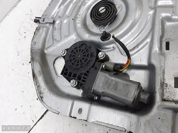 Hyundai Tucson fönsterregulator OEM 834702E010 image 3