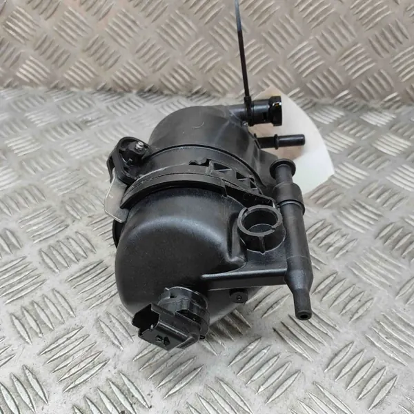 Brandstofffilter OEM J8A29B072AB voor Jaguar XE XF F-Pace image 2