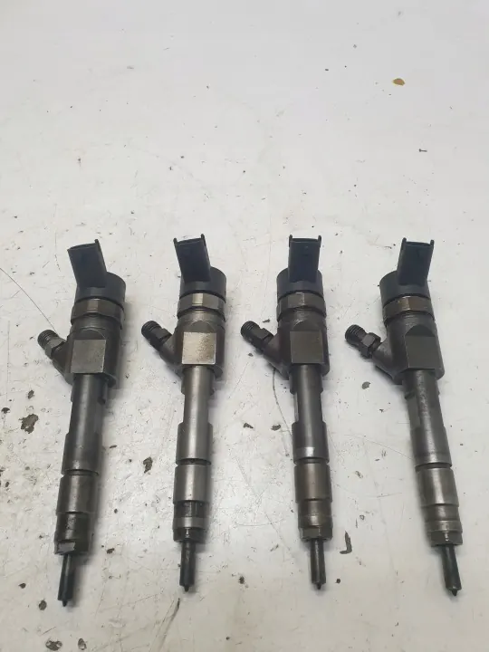 Injector OEM 0445110328 para Renault 1.9 DCI image 2