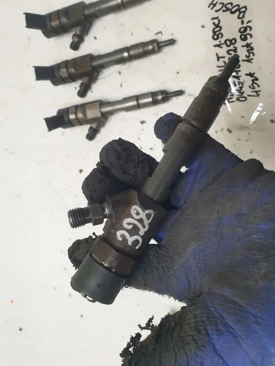 Injector OEM 0445110328 para Renault 1.9 DCI image 3