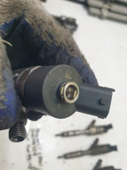Injector OEM 0445110328 para Renault 1.9 DCI image 4