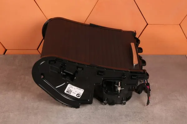 BMW OEM 5A192C3 mukiteline langattomalla laturilla image 5