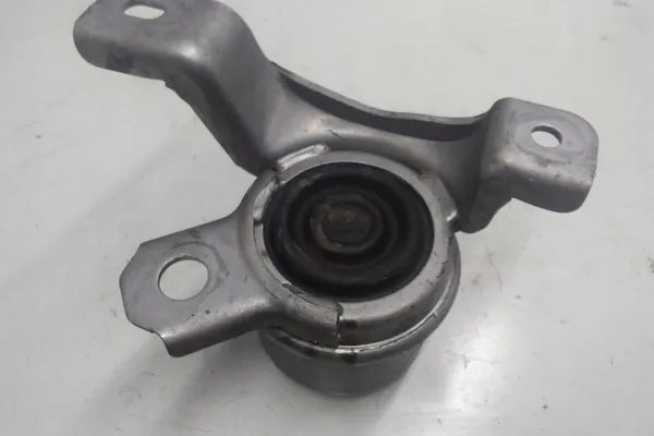 Moottorin kiinnike VOLVO S80 II 2.4L Diesel 30636633 image 4