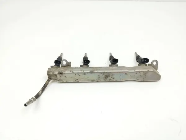 Tuyau de carburant Toyota Verso-S 2012 11I21 image 2