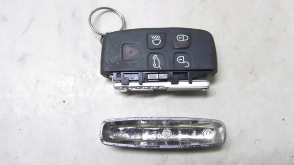 Clé Land Rover Discovery Sport L550 OEM 066/077 image 2