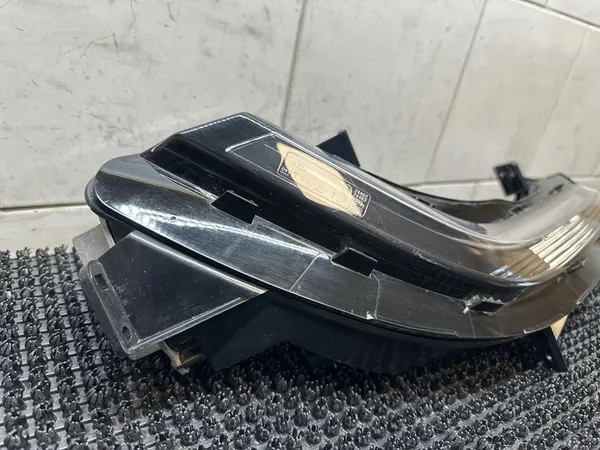 Luzes de circulação diurna Lado direito Renault Koleos II 266003583R image 2