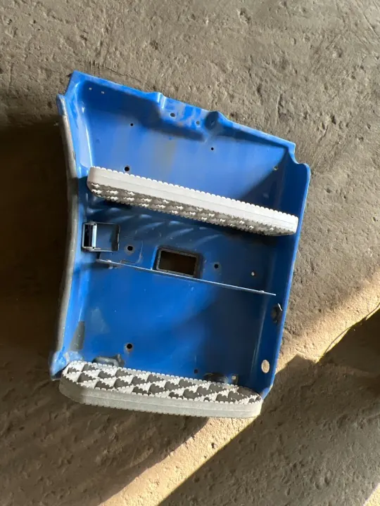 Marchepied Cabine Scania OEM 1854228 - État Utilisé image 2