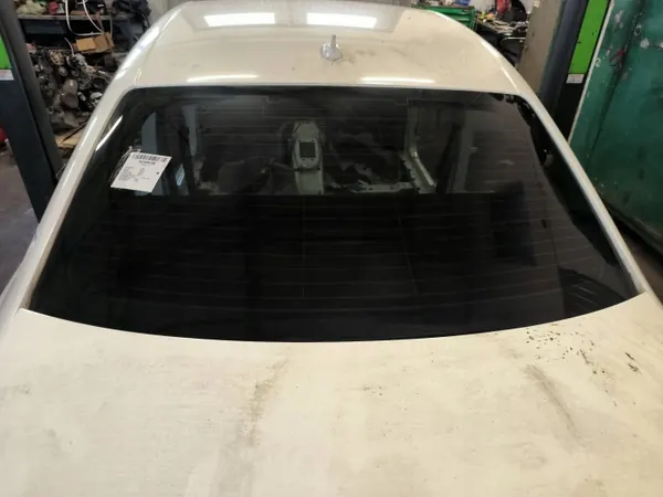 Vitre Arrière AUDI pour A6 C5 98R 1.9TDI - OEM image 2