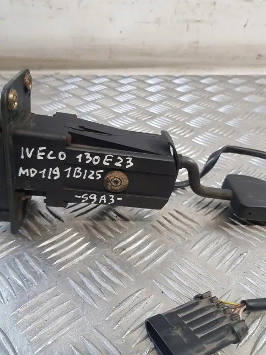 Potentiomètre de pédale d'accélérateur OEM 41016771 Iveco image 4