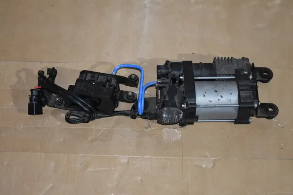 Compressor & Válvula Suspensão Porsche OE OEM 95B616006D image 2