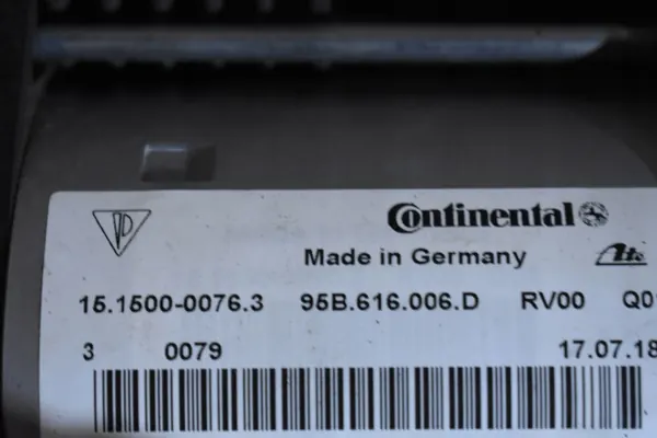 Compressor & Válvula Suspensão Porsche OE OEM 95B616006D image 4
