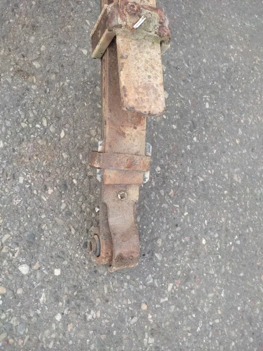 Hinterfeder Mitsubishi L200 OEM PAL26369 - Gebraucht image 5