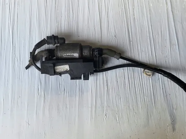 Bomba de combustível VW Touran I OEM 1T0201607S image 2
