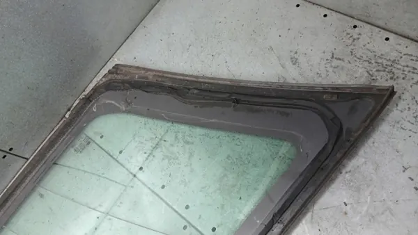 Karossglas höger bak OEM VOLVOMAR-140447 Volvo V50 image 4