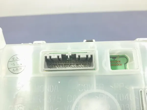 Honda OE Instrumentpanel OEM 78100-TF0-G131 - Begagnad image 7