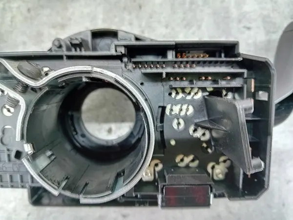 Gecombineerde schakelaar SEAT IBIZA IV 1.4 TDI image 9