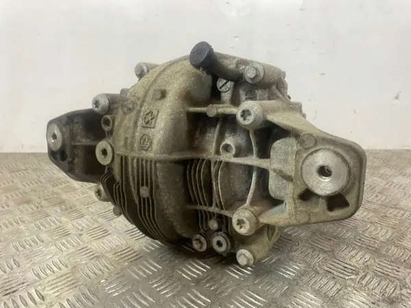 Jeep Bakaxel Differential OEM P68184737AB - Begagnad image 3