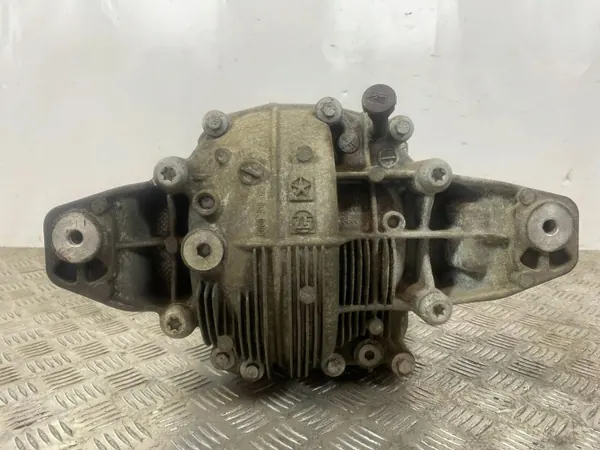 Jeep Bakaxel Differential OEM P68184737AB - Begagnad image 5